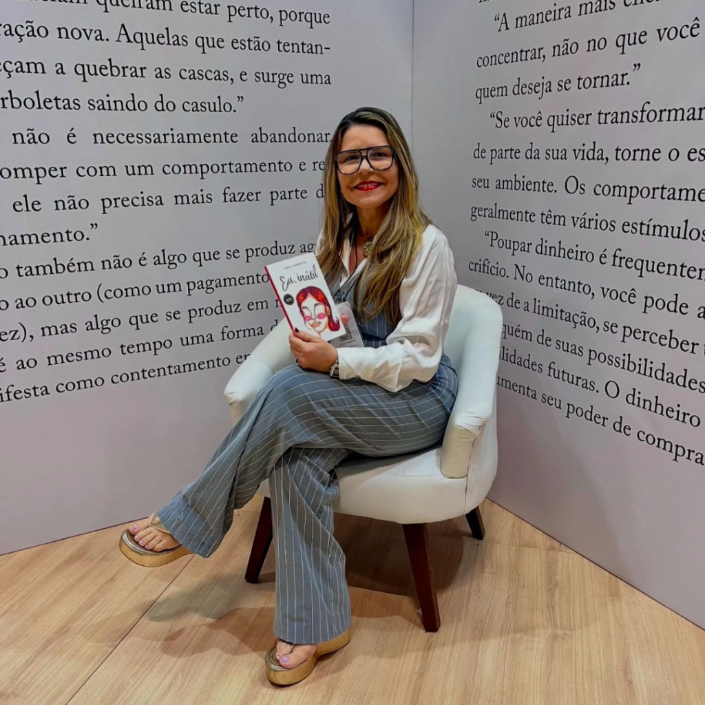 Cibele Laurentino, vencedora do Prêmio Ases da Literatura